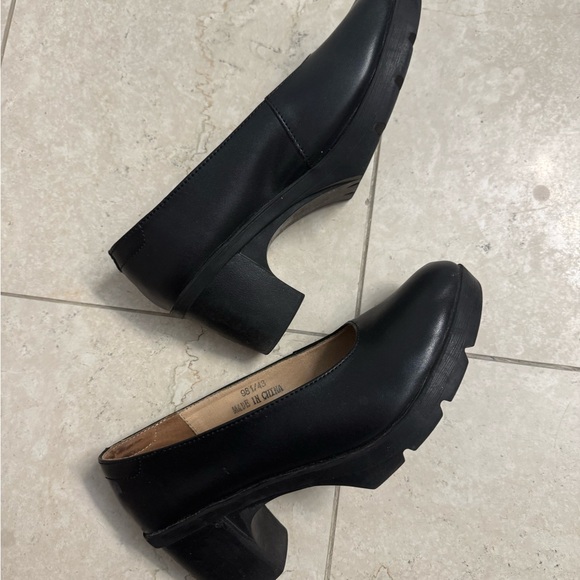 Black Women's Shoes - Picture 1 of 3